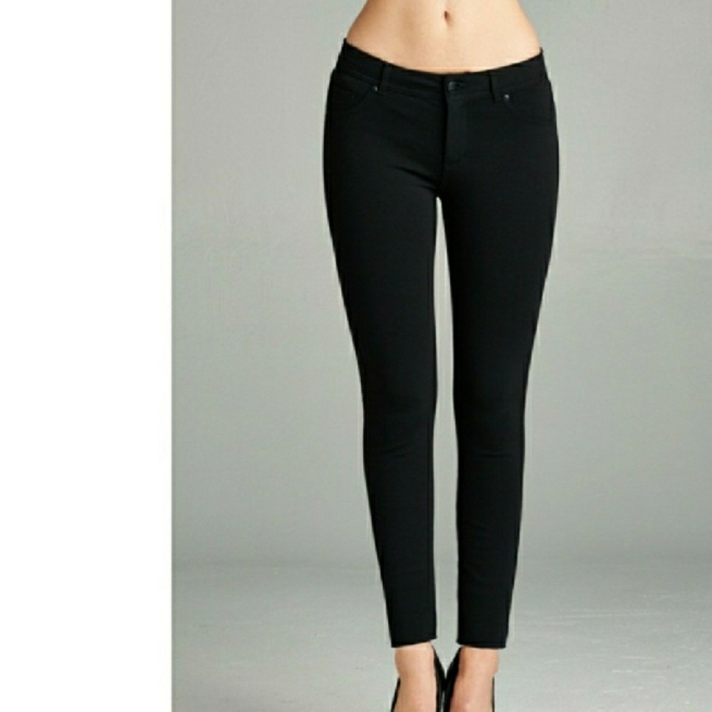 🔥SALE!🔥💥1 LEFT!💥NEW!💥SKINNY PONTE PANTS💥